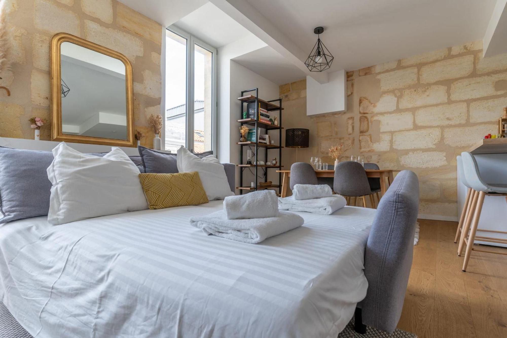 Charming Apartment In Bordeaux - Welkeys Luaran gambar